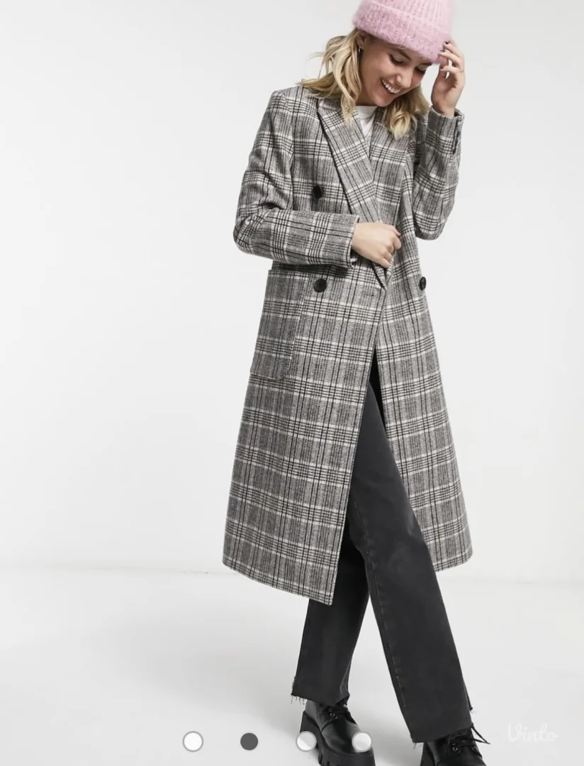 Stradivarius karirani kaput