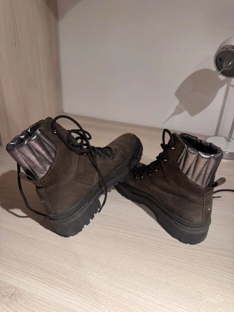 Tommy Hilfiger čizme