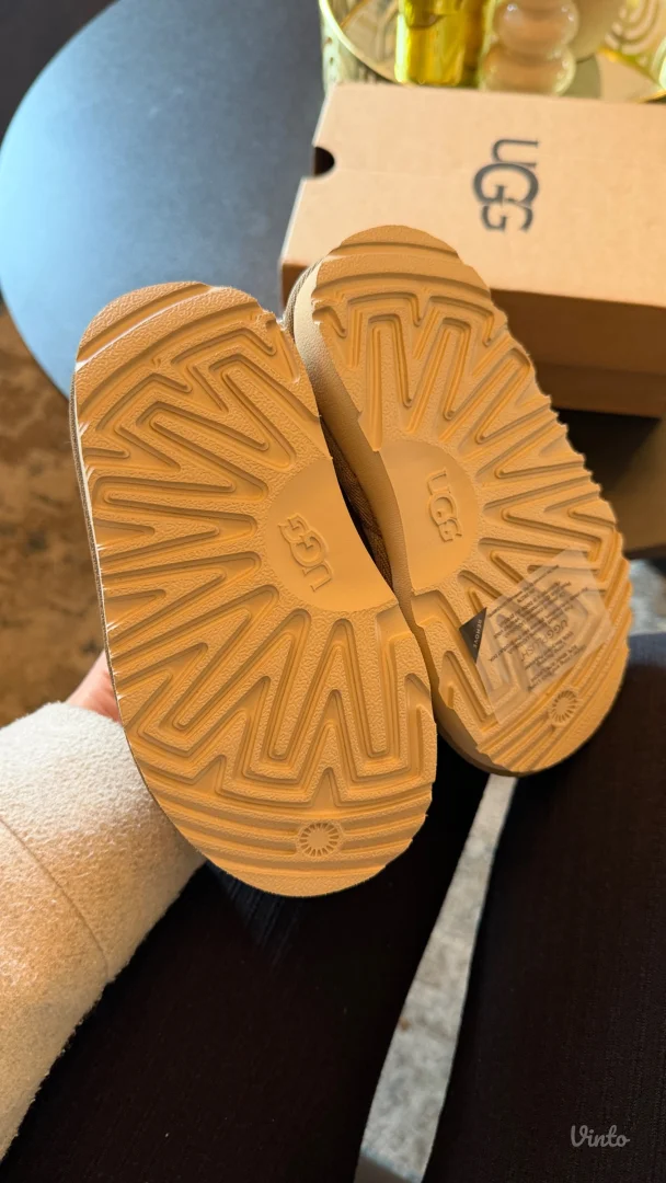 decije ugg tasman II