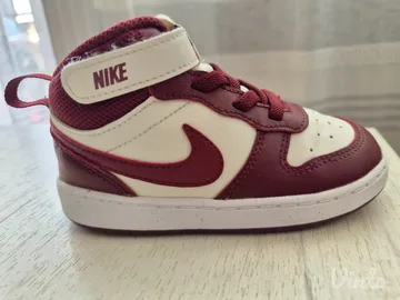 Nike patike, dobro očuvane