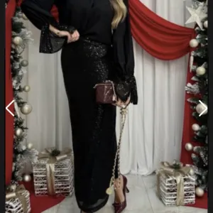 Komplet-suknja i kosulja