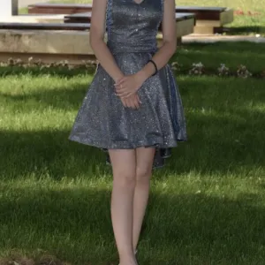 Šljokičava haljina za malu maturu