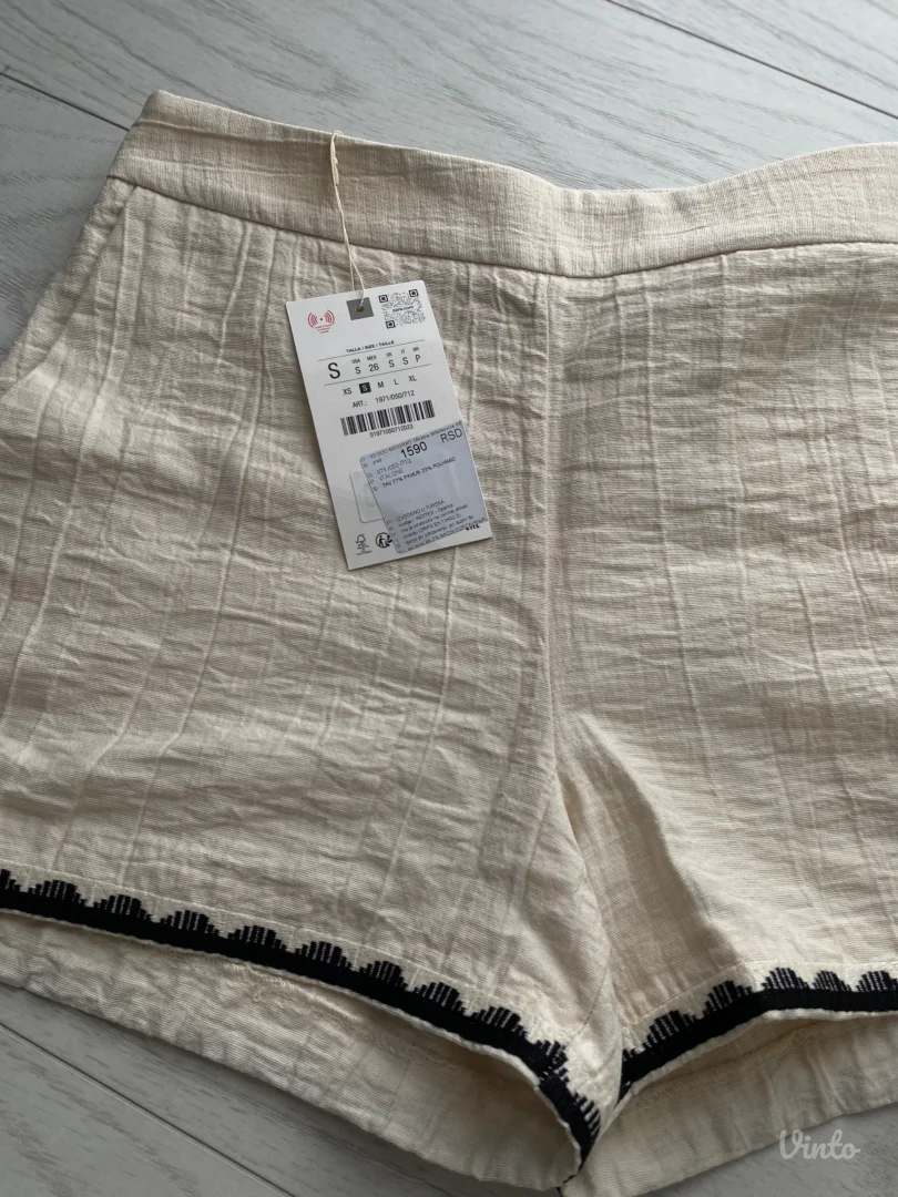 Zara sorc sa etiketom