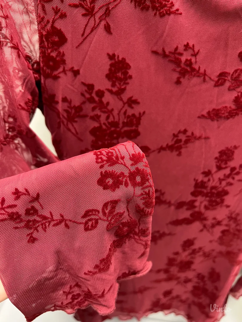 Bordo crvena haljina