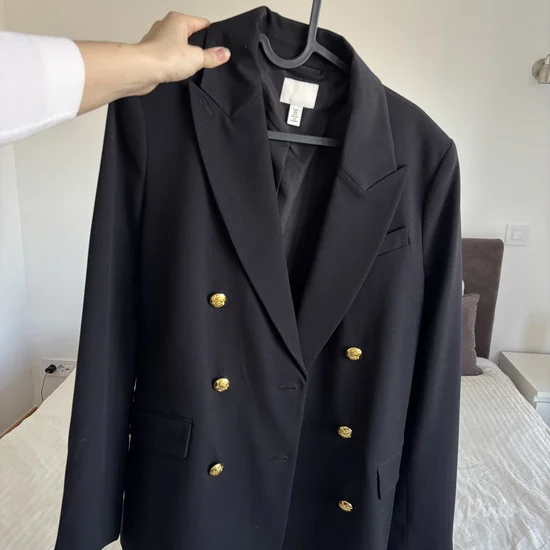 Crni sako sa dugmicima H&M