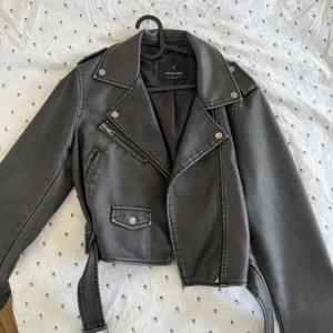 Stradivarius kožna jakna