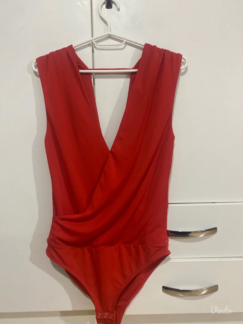 H&M crveni bodi na preklop