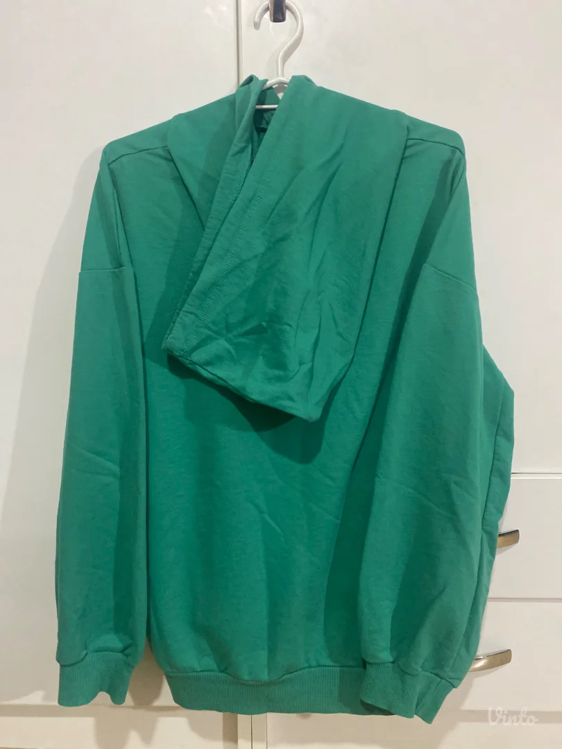 LC WAIKIKI zeleni duks sa natpisom