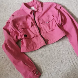 Bershka jakna/prsluk