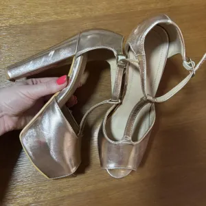 Sandale sa platformom