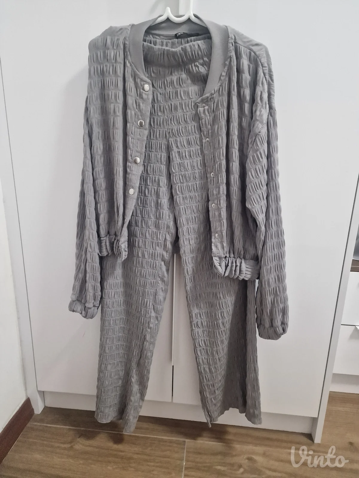 Zara komplet od reljefnog materijala