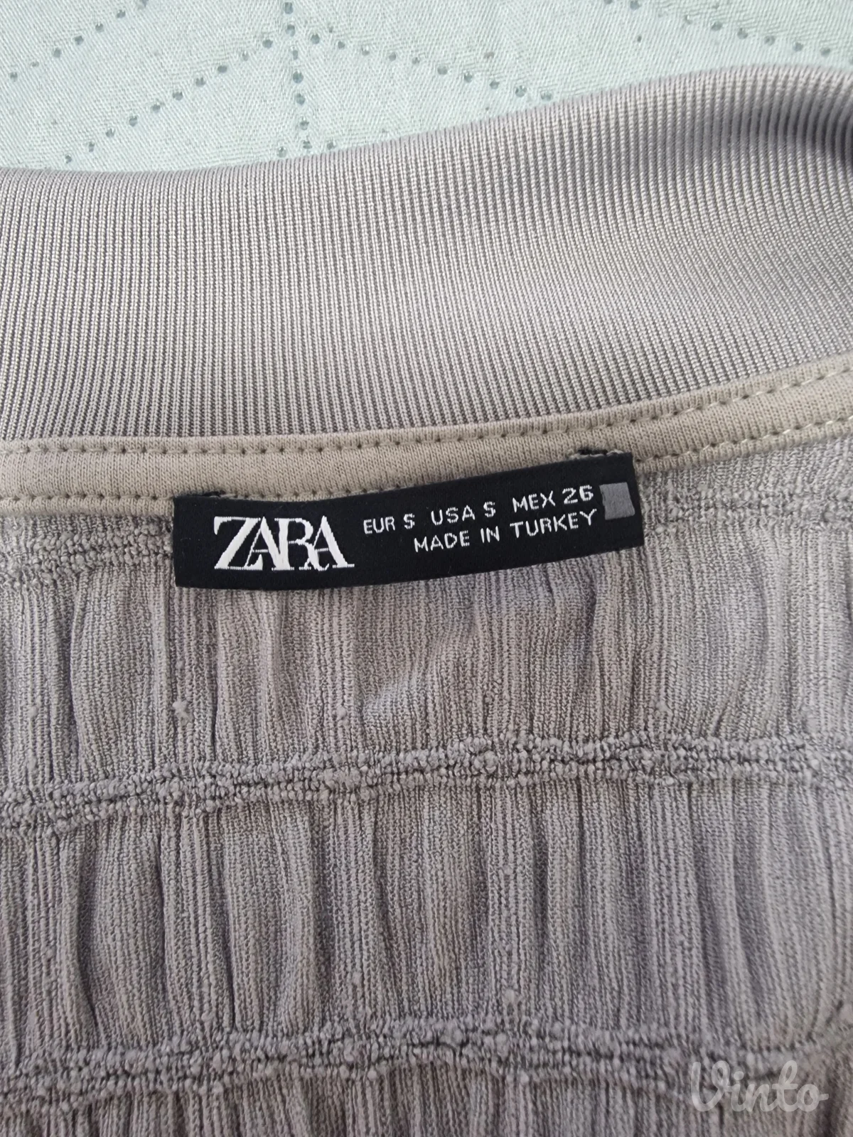 Zara komplet od reljefnog materijala