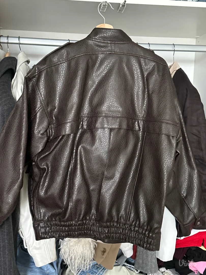 Zara jakne i duksevi