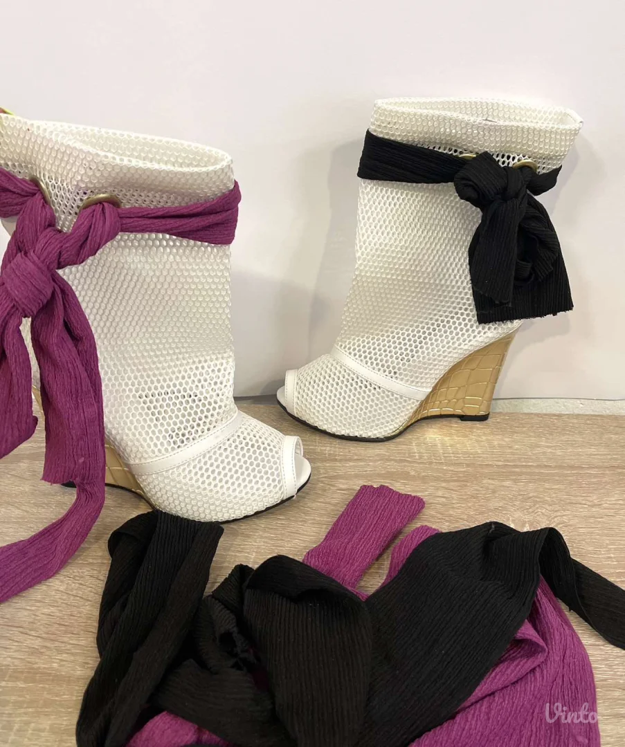 65 - Ženske letnje polučizme