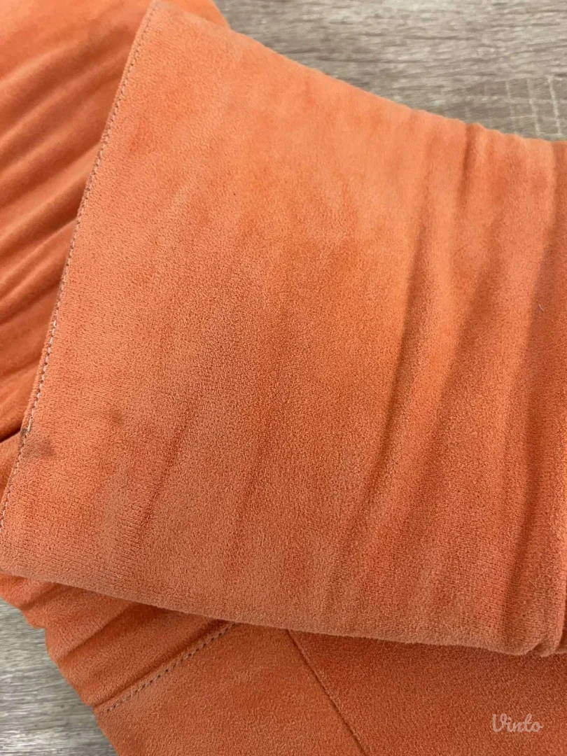 N - Nove ženske čizme