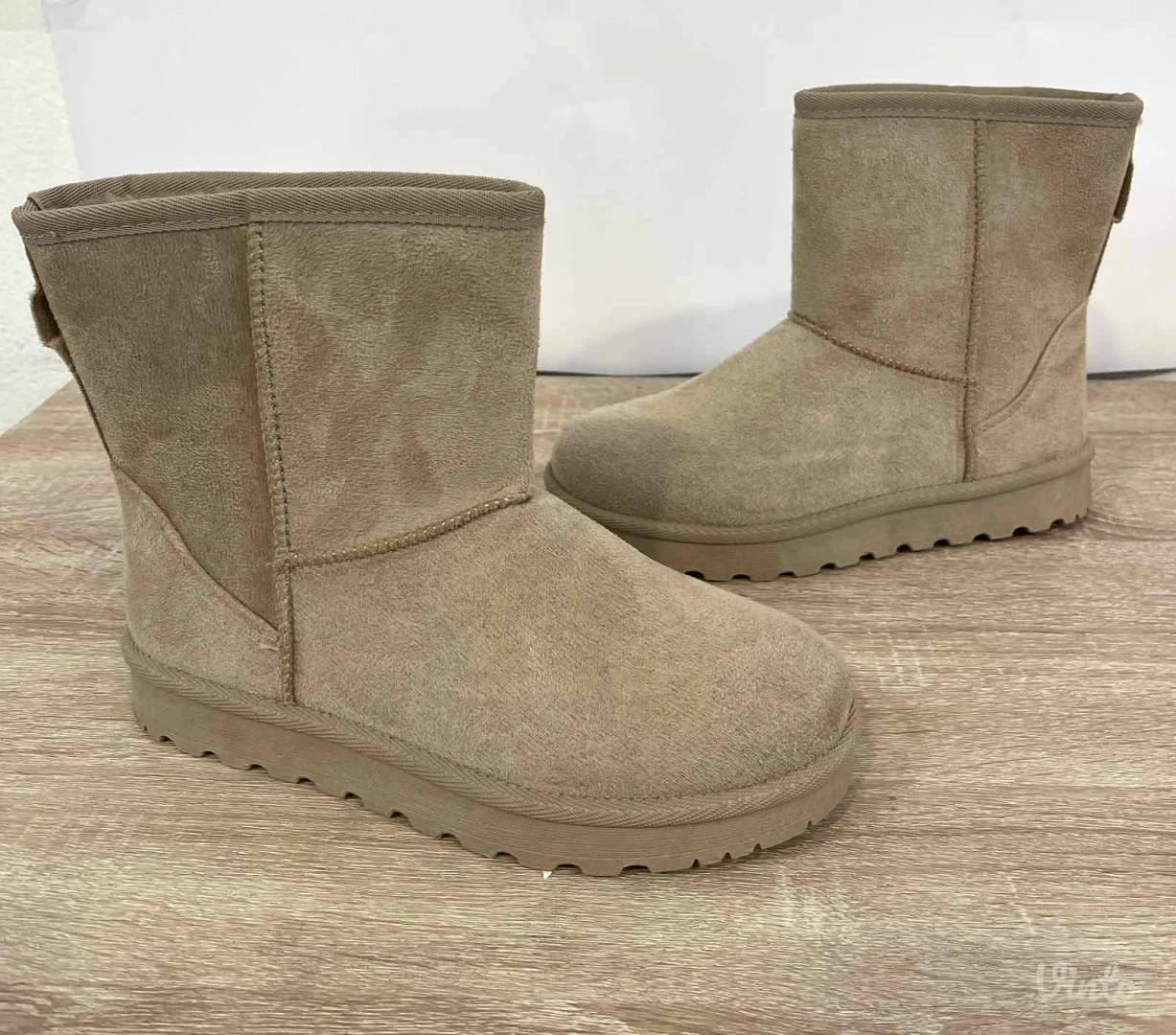 70 - Nove ženske šunjalice