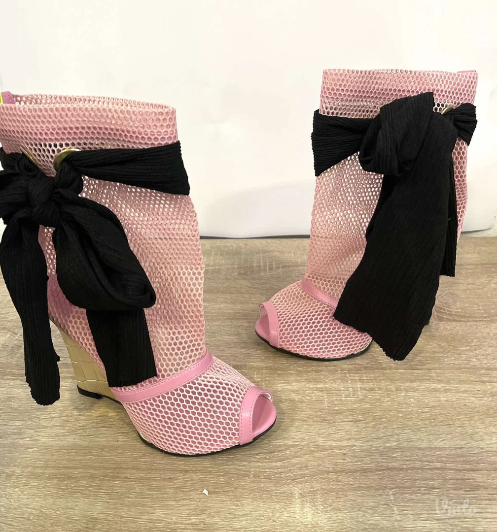 66 - Nove ženske letnje čizme