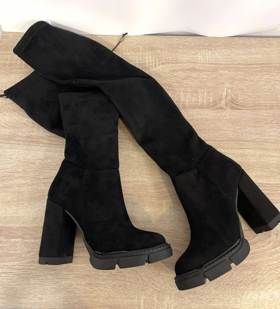 2 - Nove čarapa čizme