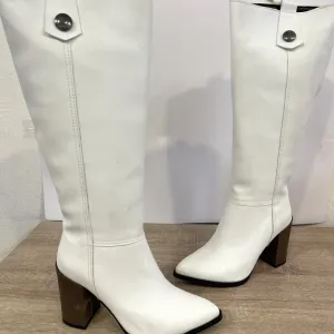 72 - Nove ženske čizme