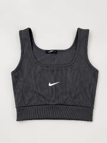 Nike top