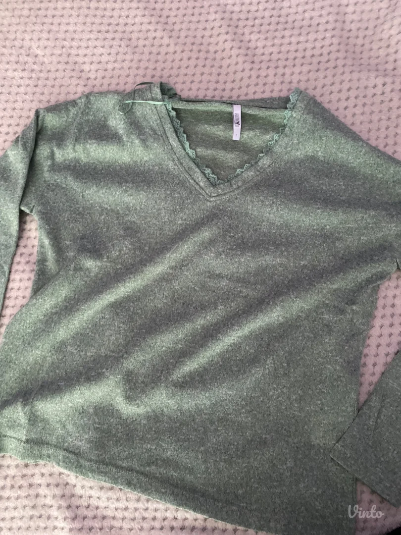Zelena ženska bluza