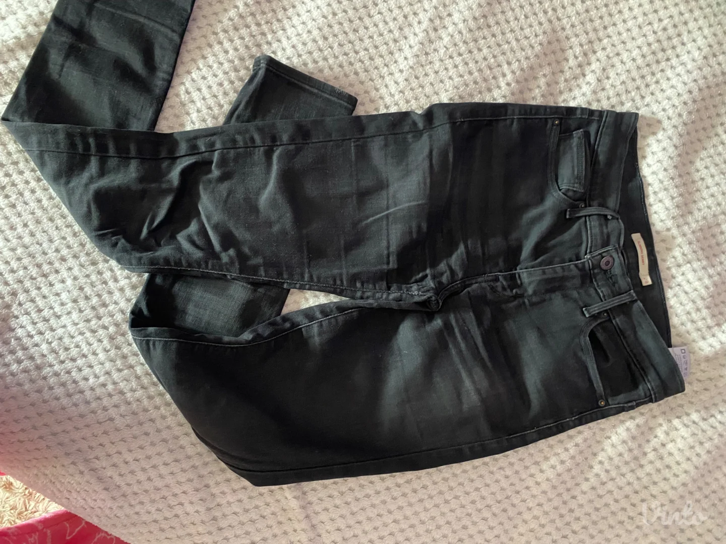 Levis crne ženske farmerice