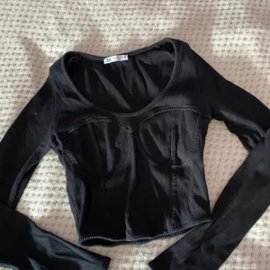 Zara crna korset bluza