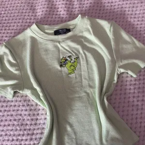 Bershka zelena majica