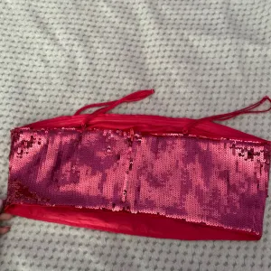 H&M roze svetlucavi top