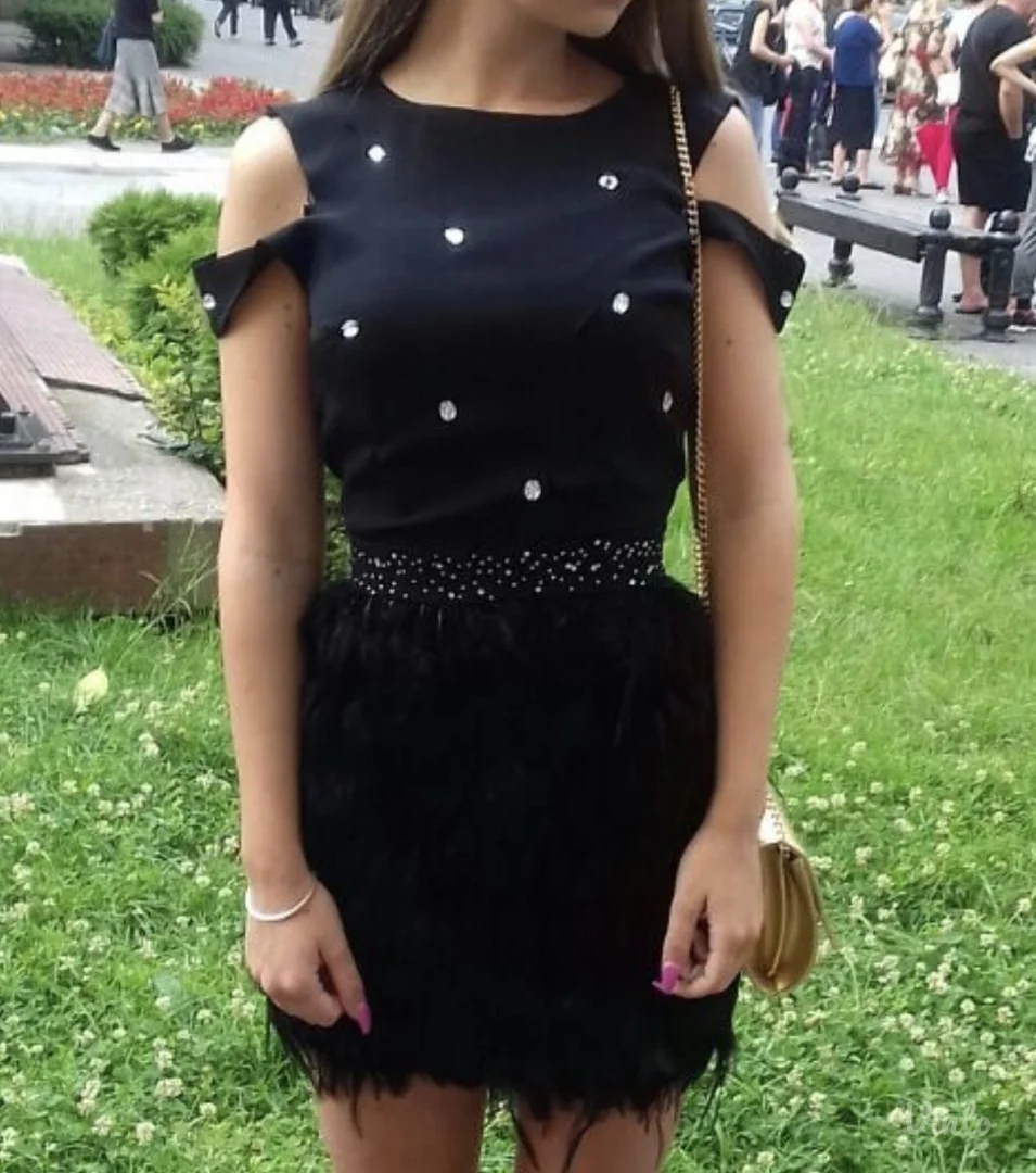 Svečana haljina sa perjem