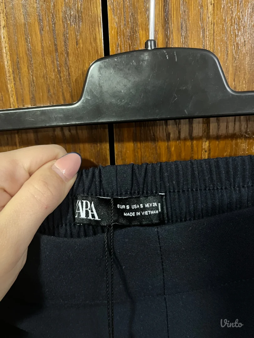 Zara zenske pantalone