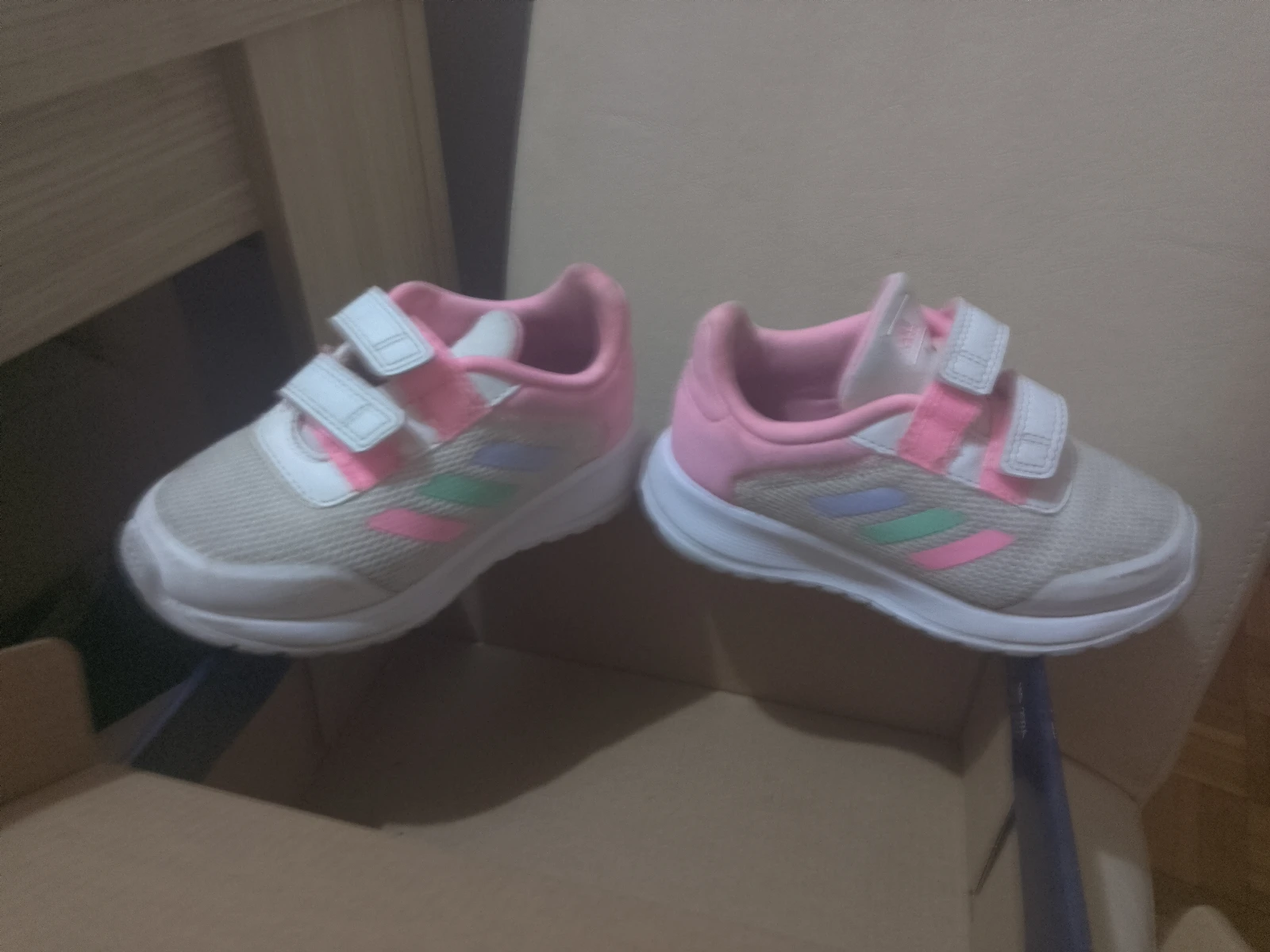 Adidas patike decije Vel 24