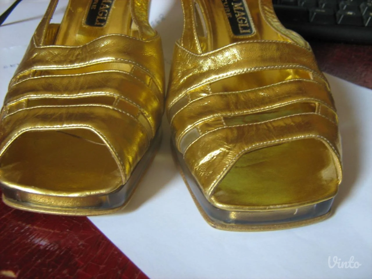 sandale 36 BRUNO MAGLI nove