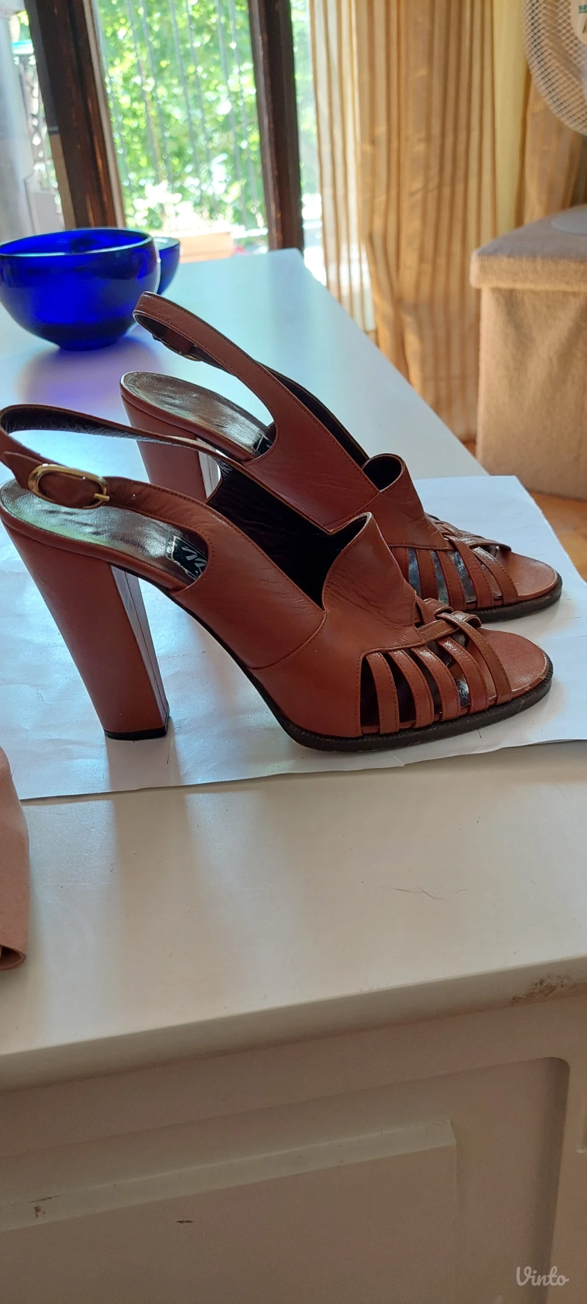 sandale kozne 36 vtg novo sandalete