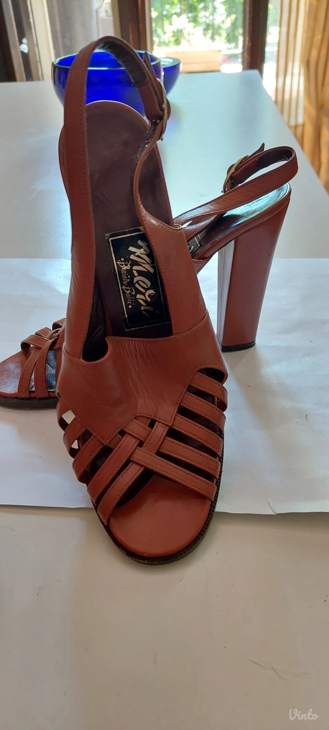 sandale kozne 36 vtg novo sandalete