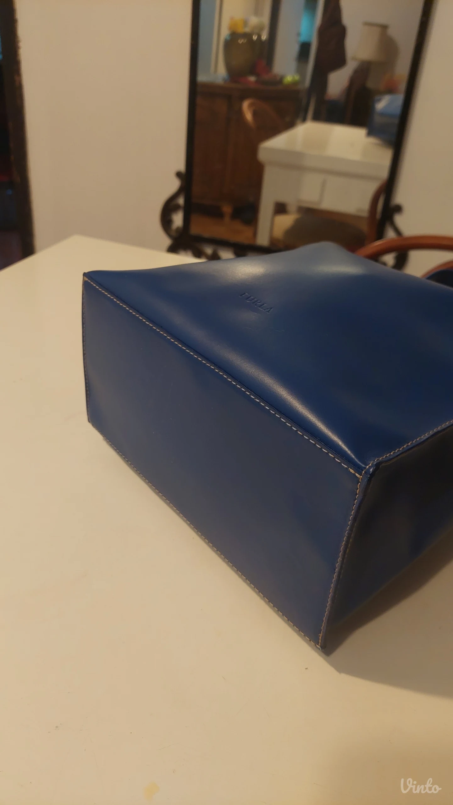 FURLA kozna tasna nova ceger