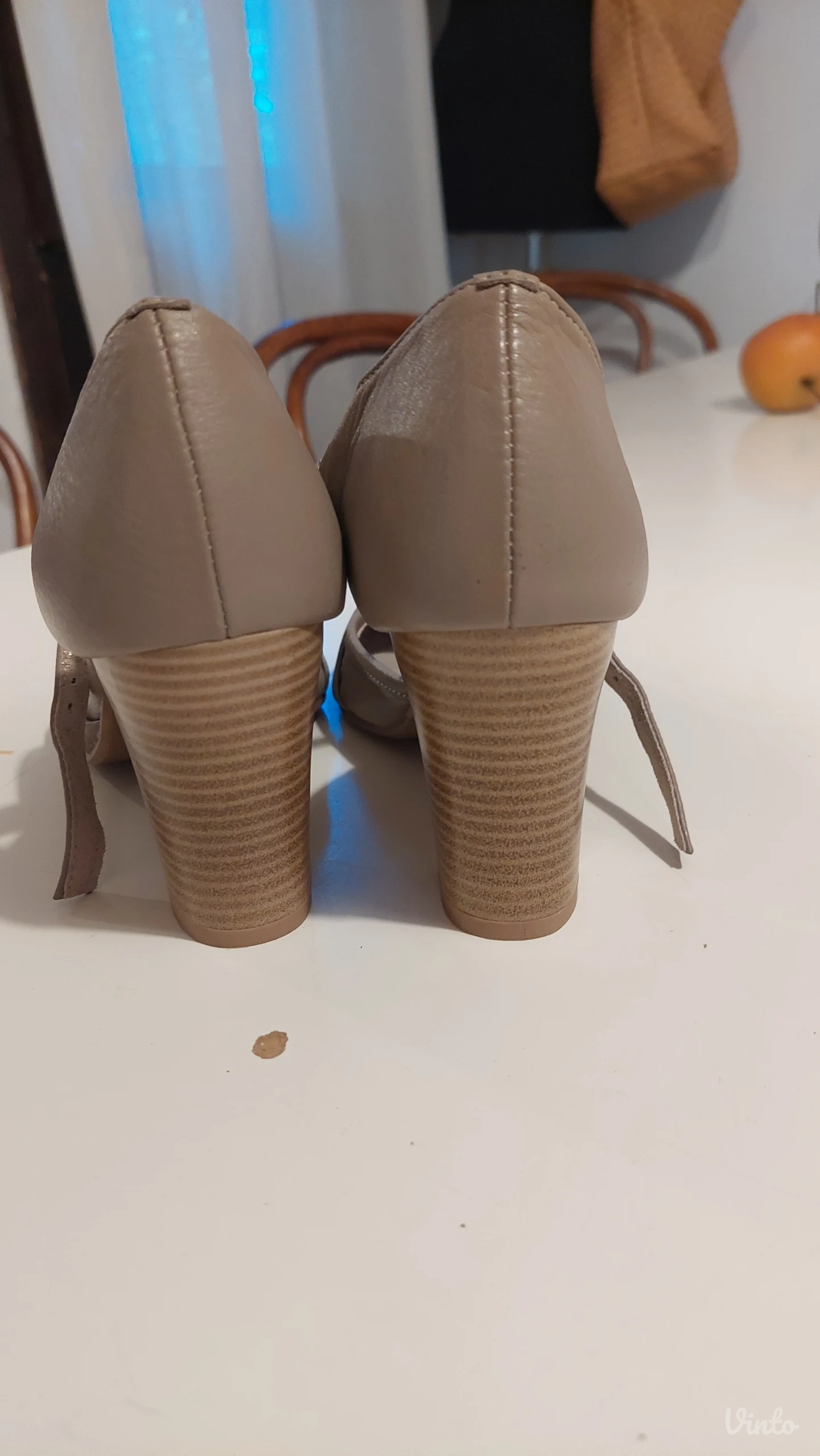 sandale kozne 36 vtg novo sandalete