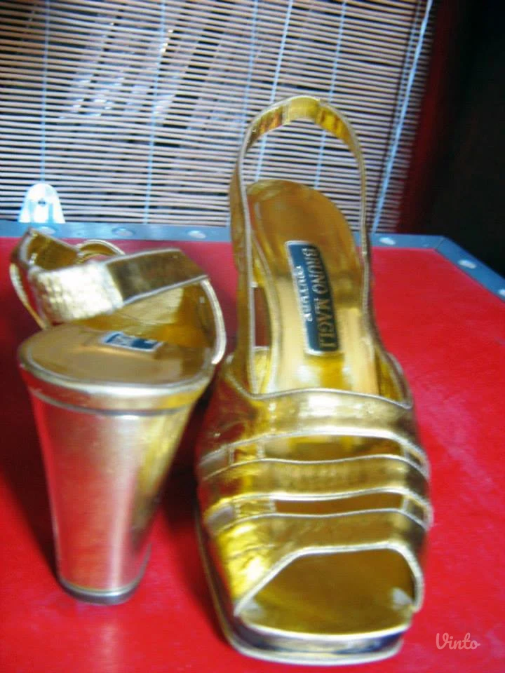 sandale 36 BRUNO MAGLI nove