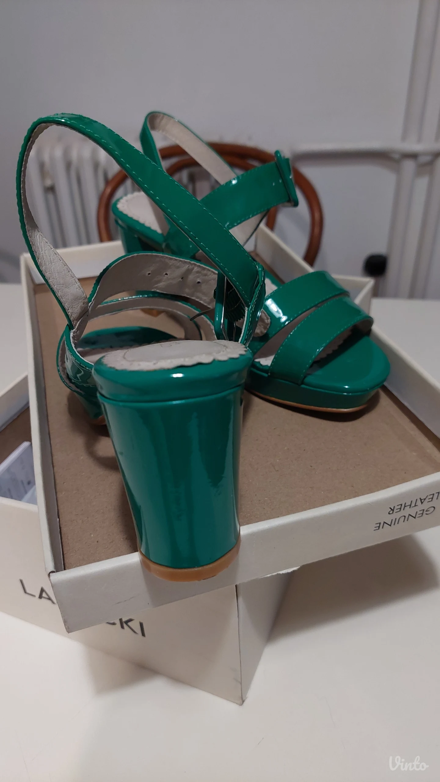 sandale koza 36 Lasocki novo platforma