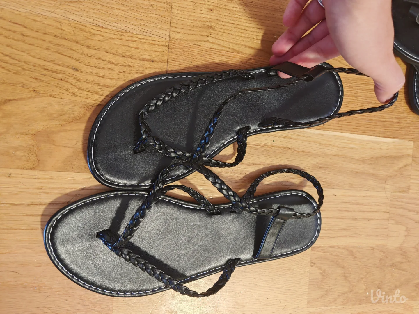 Crne ravne sandale 40