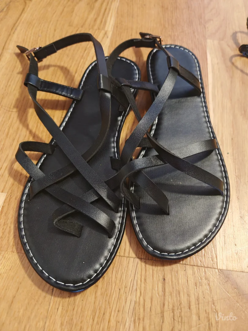 Crne ravne sandale 40