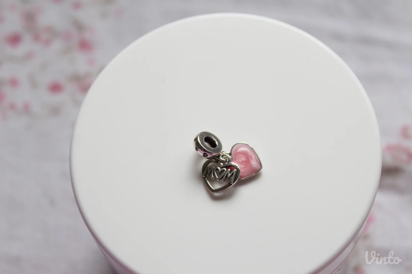 Pandora privezak mom