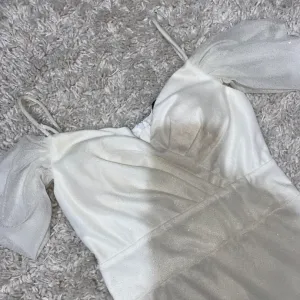 Svecana haljina bela