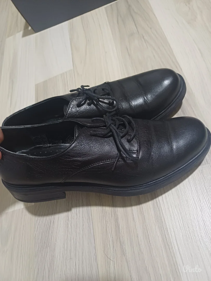 ženske kožne cipele 40