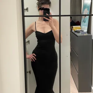 Blondy crna sirena haljina
