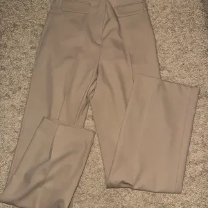 Zara pantalone