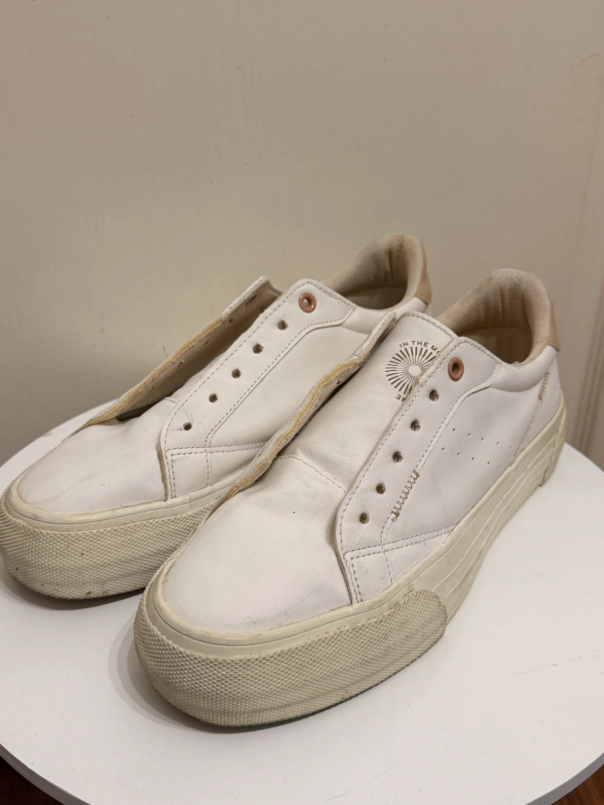 Bershka patike /41 broj