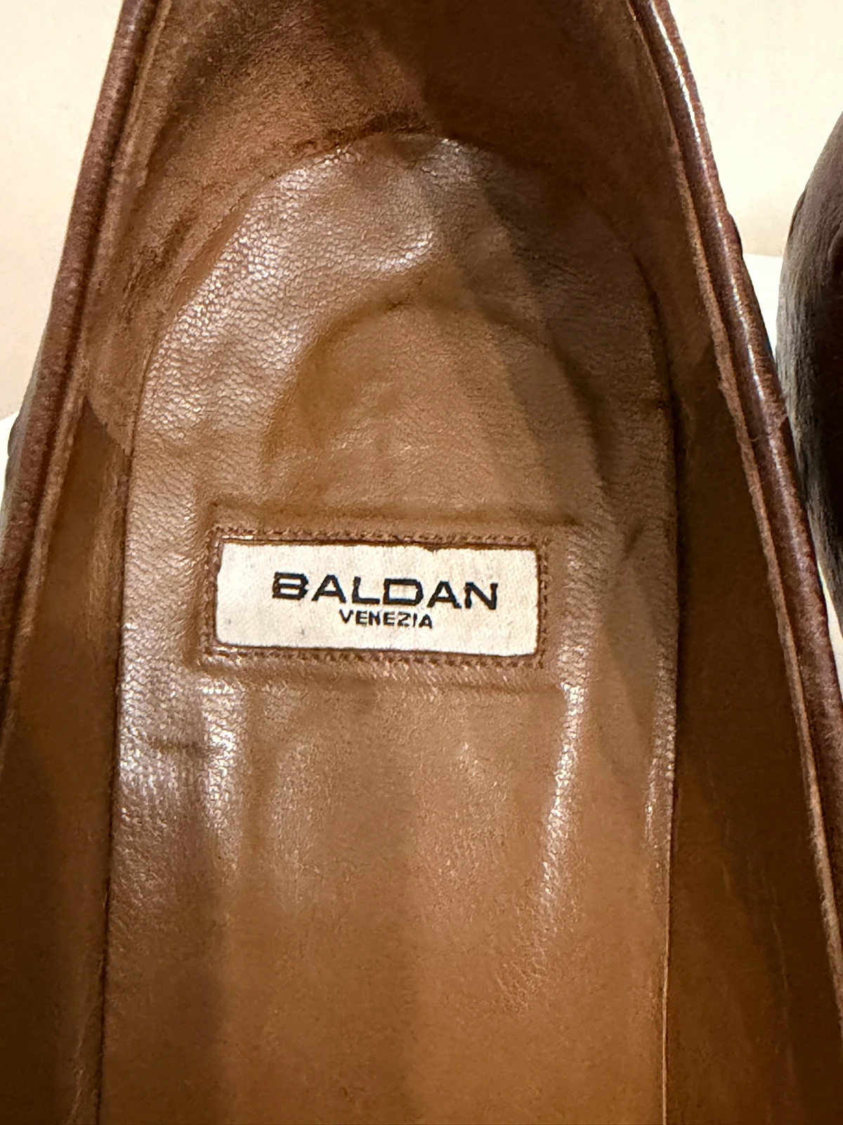 Baldan Venezia kožne salonke /40 br ( nojeva koža tekstura)