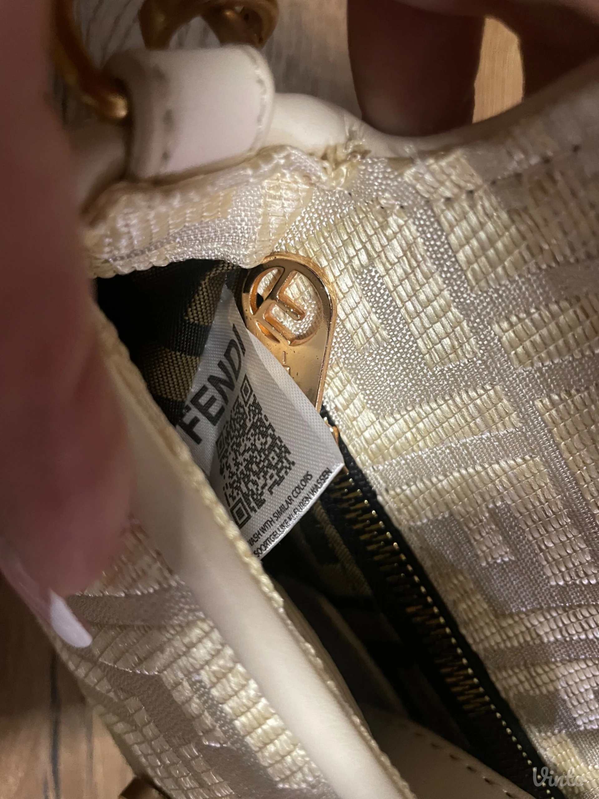 Fendi torbica nova
