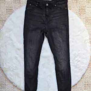 AMISU tamno sive farmerke